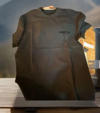 NWT FEAR OF GOD Essentials Logo T-Shirt Short Sleeve Stretch Limo Men XS Black