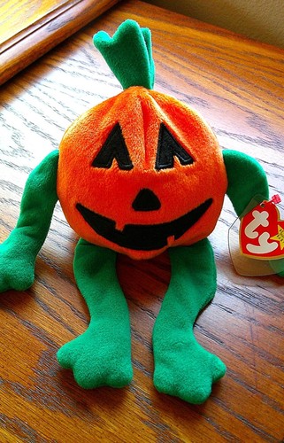 Halloween 1998, TY Beanie Babies PUMKIN' the Shelf-Sitting Pumpkin, 10-31-98 NWT - Picture 4 of 10