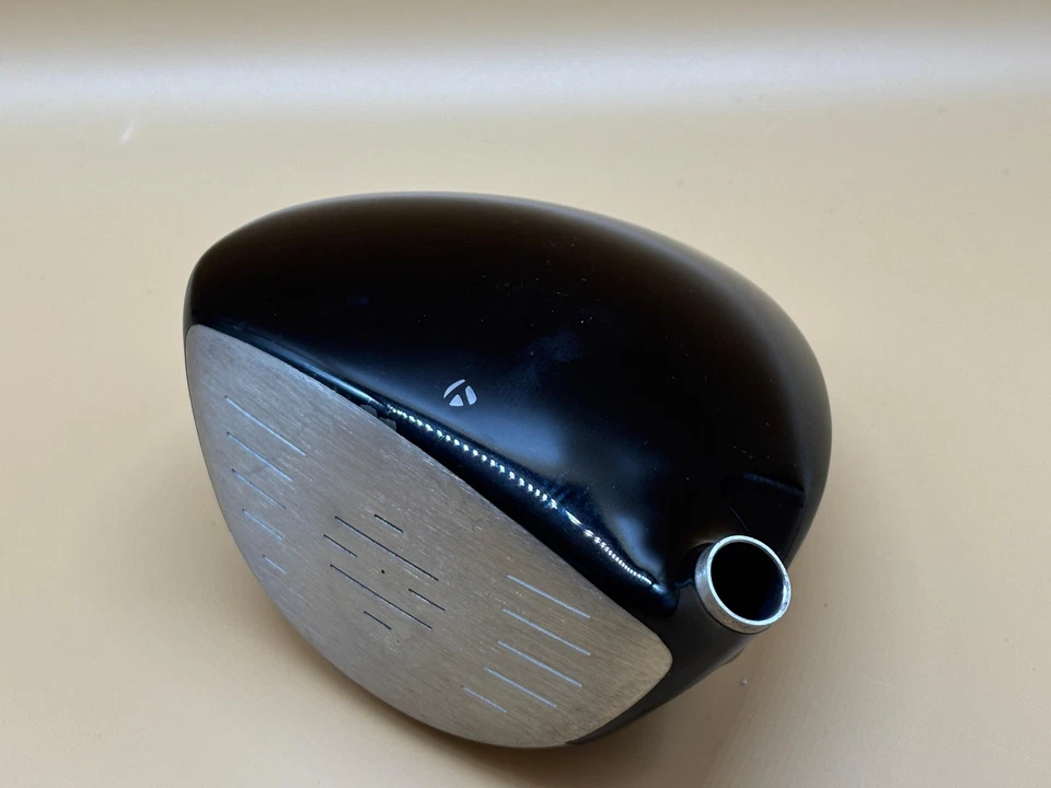 TaylorMade R9 9.5 degree Driver Head Only Right-Handed - Image 4 of 4