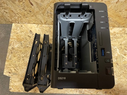 3 Synology DiskStation NAS DS216+II, DS416, NVR1218 - pour pièces détachées DEFECTUEUX - Photo 7/13