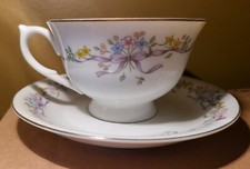 A Teleflora Gift Fine Porcelain Tea Cup  Saucer Doves  Flowers W/Gold Trim VNG