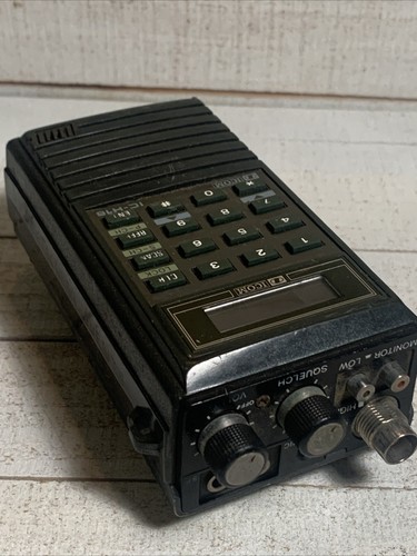 Icom IC-H16 VHF Transceiver No Battery Read Desc. - Zdjęcie 3 z 5