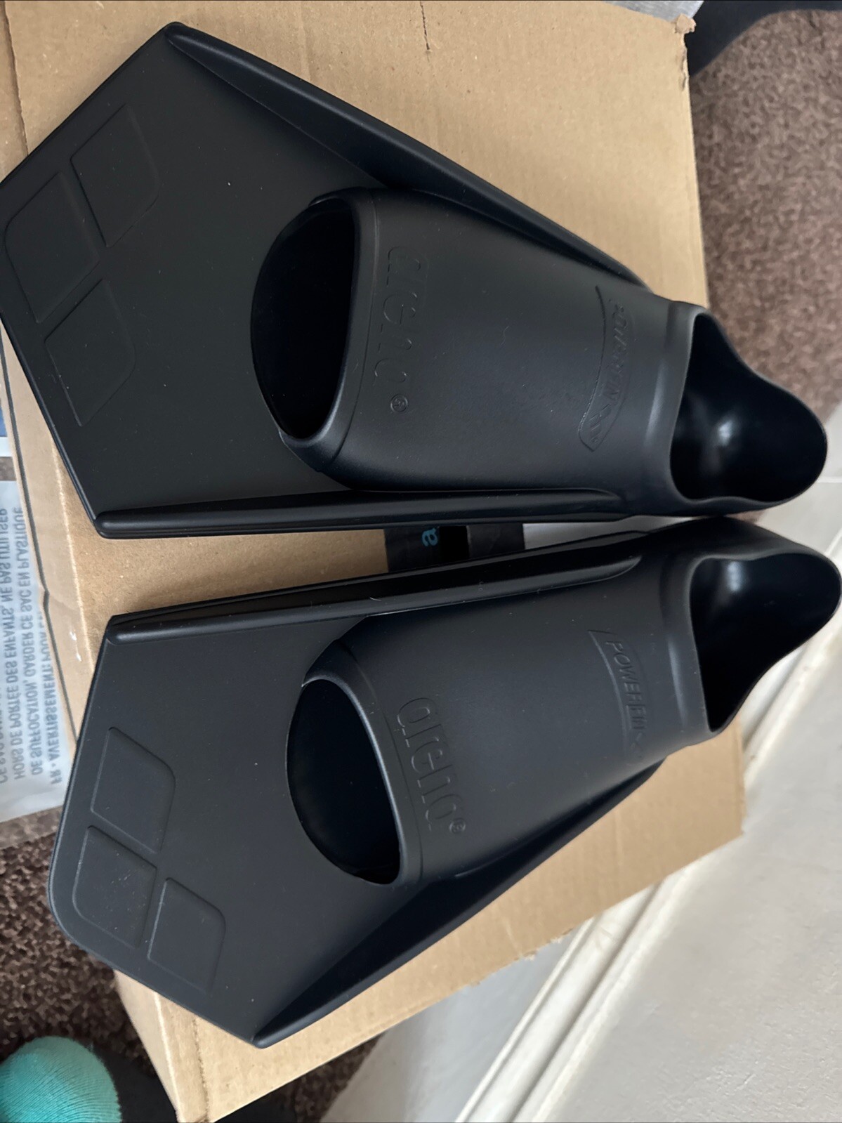 Aleta Arena Power negra/plateada tamaño: Reino Unido 7,5-8