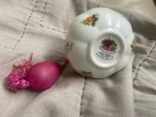 1962 Royal Albert Old Country Roses Perfume Atomizer Bottle China Vintage - Nice - Picture 3 of 6
