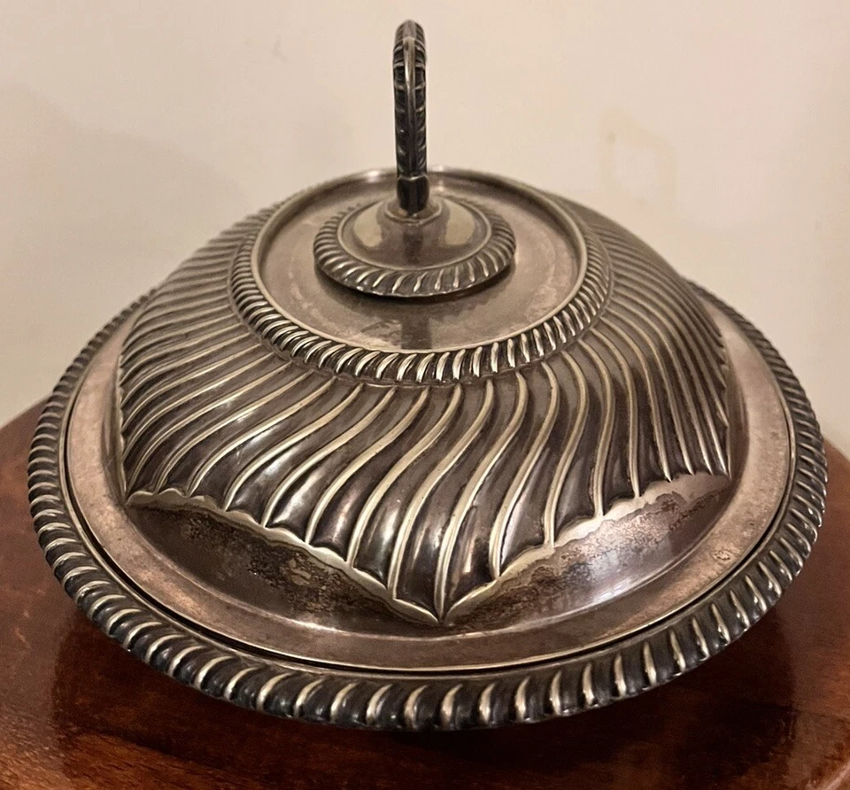 Antiguo plato para servir de entrada Sheffield del siglo XIX plateado Lee & Wigfull Foto 2 de 4