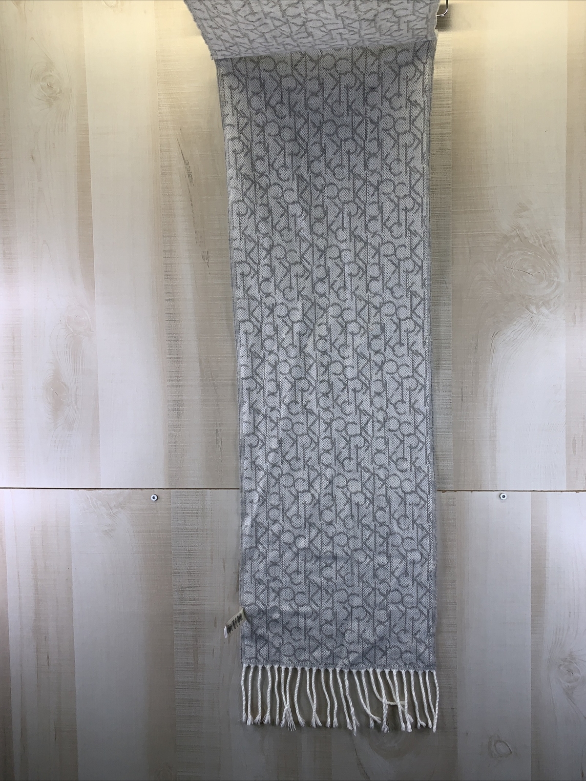 Calvin Klein Gray White Knit Rectangular Fringed … - image 5