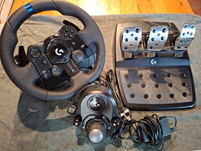 Trueforce G923 SE Racing Wheel, Pedals and Shifter