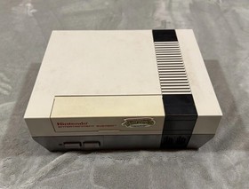 Nintendo NES Console Lot TMNT 2, Zapper, 2 Controllers, Cables Tested