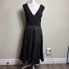 Adrianna Papell Dress 10 Black Sleeveless Party Fit & Flare Back Zip Hollywood