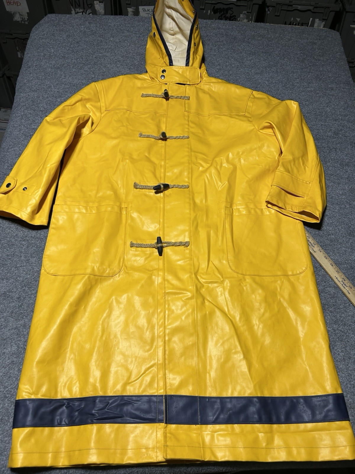 Polo Ralph Lauren Vintage Rubberized Yellow Duffel Rain Coat Toggle Size L USA
