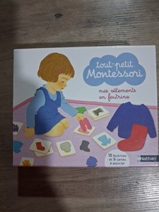 Nathan Coffret Éveil Montessori Mes vêtements en feutrine Dès 15 Mois
