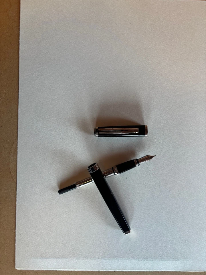 Pluma Estilográfica Waterman Exception Delgada Negra Pt Fina  Foto 3 de 3