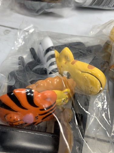 Zoo Animals Character Cupcake Whistles Picks Lions giraffes elephants monkeys 24 - Picture 9 of 9