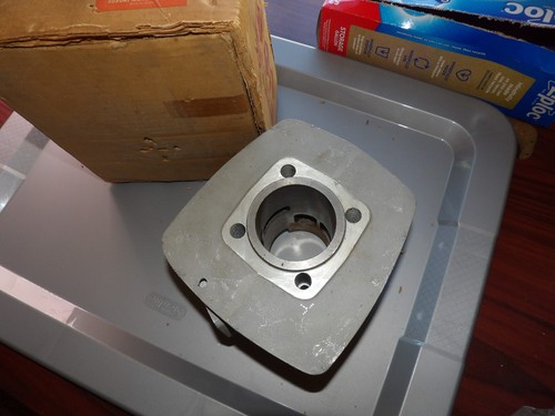 NOS Suzuki TS185 Sierra 1971-1974 Genuine Cylinder Barrel Jug OEM 11210-29000 - Picture 2 of 20
