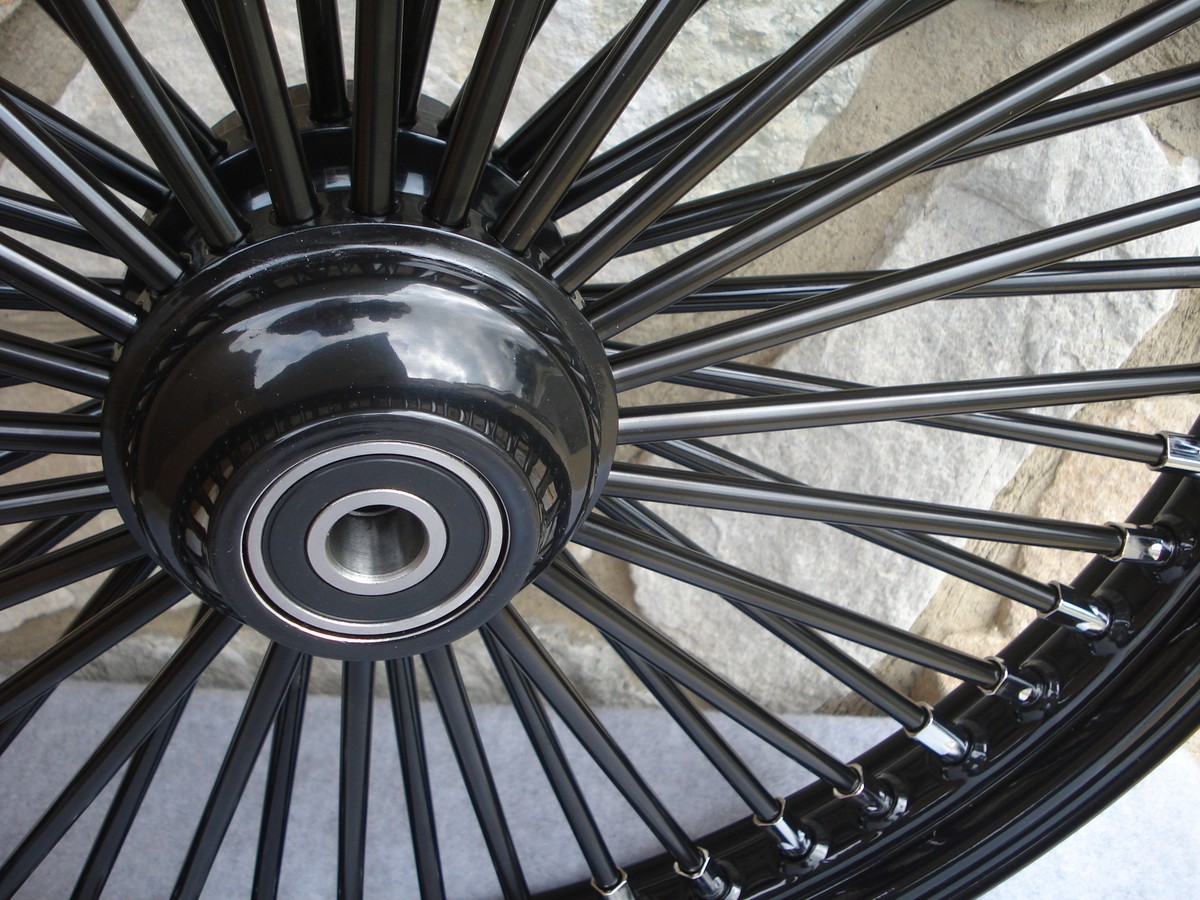 21X2.15 BLACK FAT SPOKE S DISC FRONT WHEEL HARLEY SPORTSTER 00-07