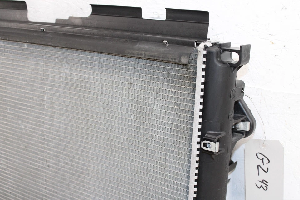 2009-2014 Dodge Challenger Radiator / Radiator Fan Assembly OEM GZ43 - Image 2 of 4