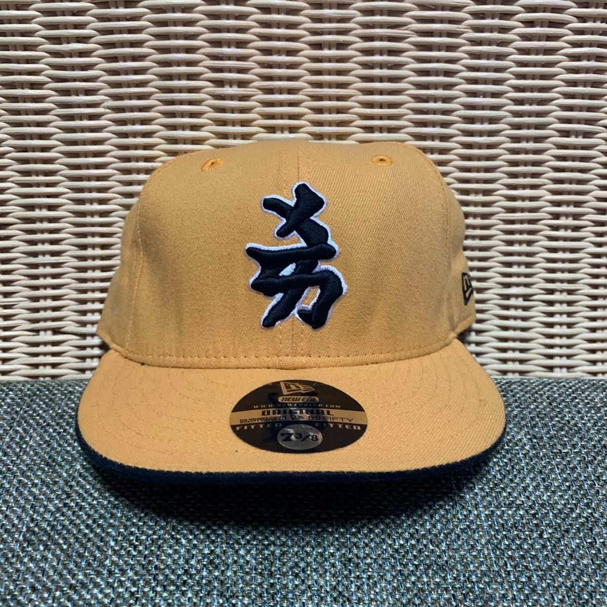 VTG 90s New Era New York Yankees Chinese Script Hat Yellow Kanji 7