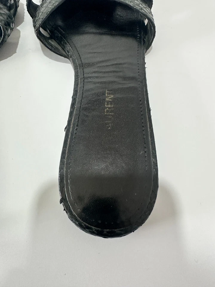Saint Laurent Negro Cocodrilo Cuero Repujado Homenaje Diapositivas Planas Talla 37 EU/7 US Foto 4 de 4