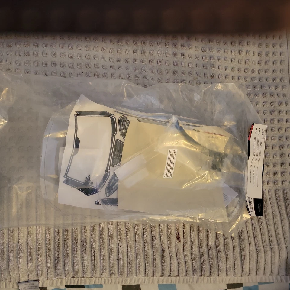 Carrocería transparente Traxxas 8386 Chevrolet Corvette Z06 Req. Pintura: 4-Tec / Ford GT Foto 2 de 2