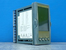 EUROTHERM TEMPERATURE / PROCESS CONTROLLER UNIT 3208/CC/VH/RRX/R/4CL/G/ENG