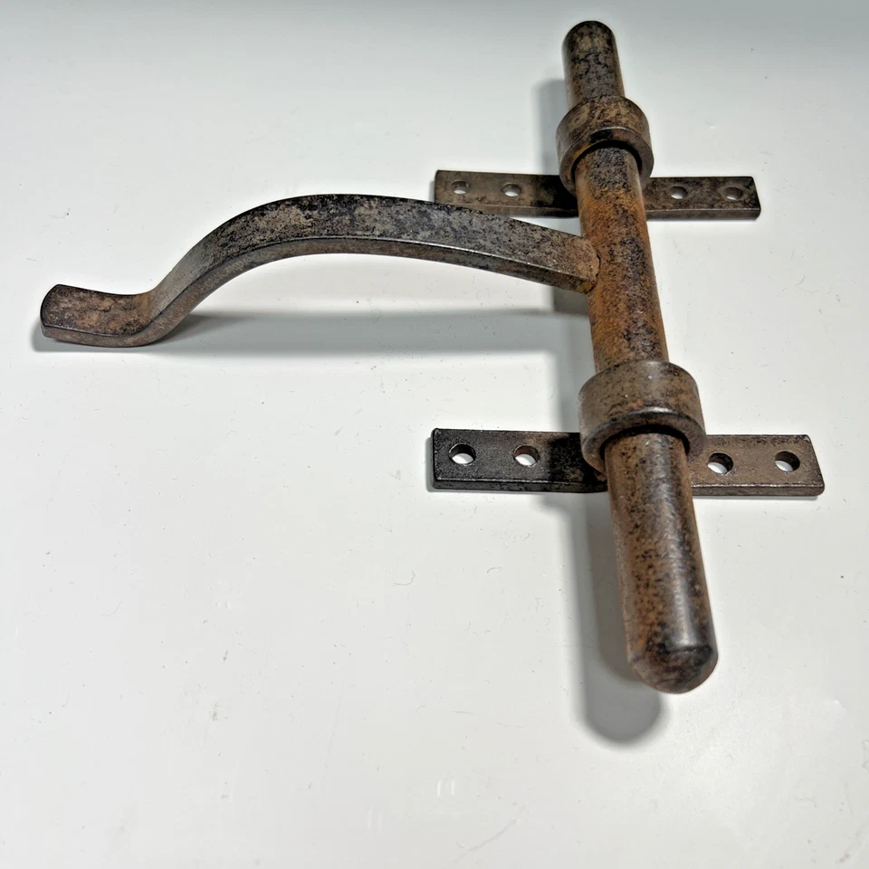 Ancien verrou poignée cochonnier en fer forgé, serrure targette ferrure penture - Photo 2/4