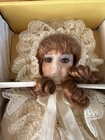 A CONNOISSEUR COLLECTION DOLL From Seymour Mann “TAMMY” with Box-limited edition — photo 3