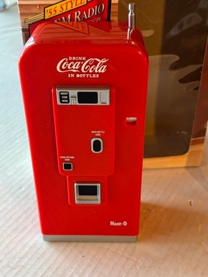Vintage Coke Coca-Cola '55 Style Vending Machine AM FM Radio with