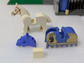 [CASTLE] LEGO Knights' Kingdom Castle of Morcia 8781 Retired 2004