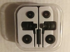 Hot Tips Stereo Earbuds with In-Line Remote Mic 4 Ft Cord Black