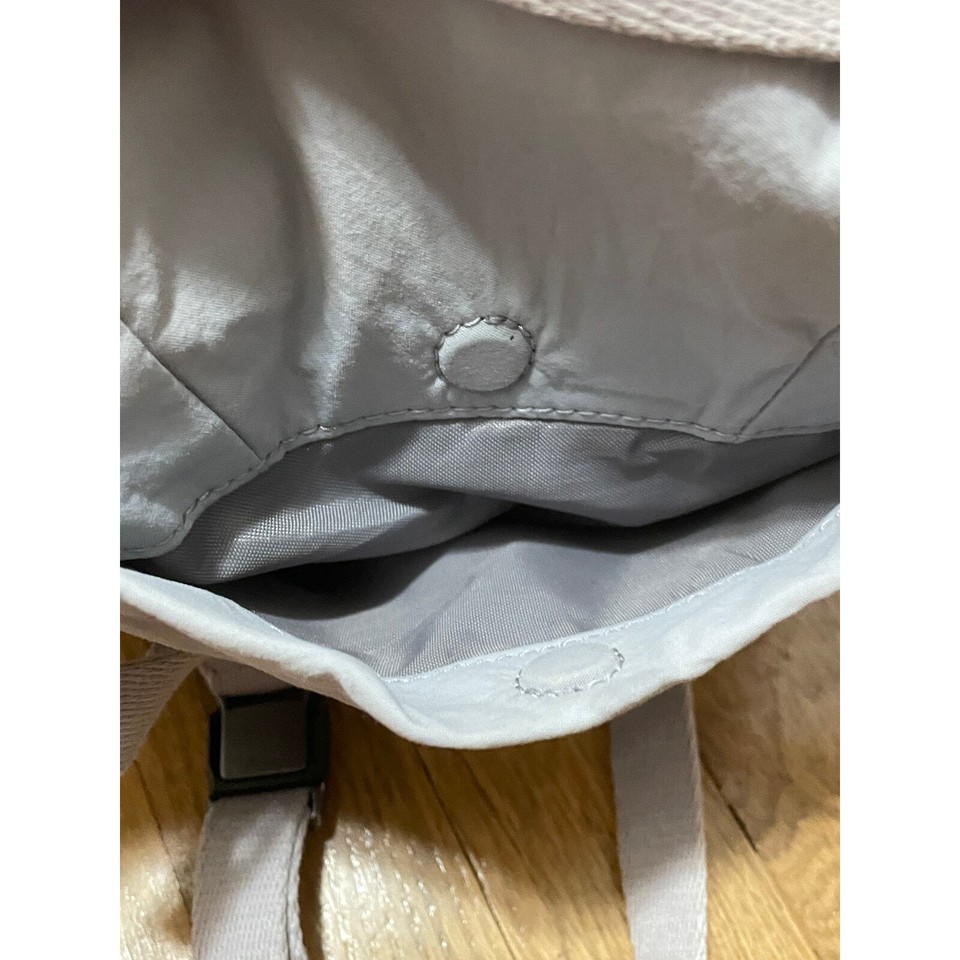 Athleta Mini Crossbody Light Gray Shoulder Purse Waist Bag Belt