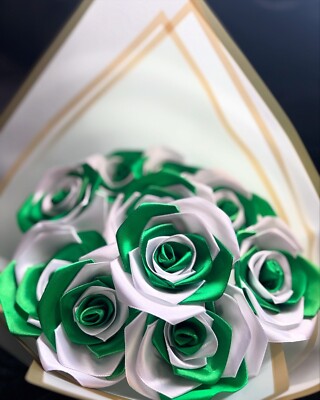Grün & weiße Themenblumen (20 in einem Blumenstrauß)
