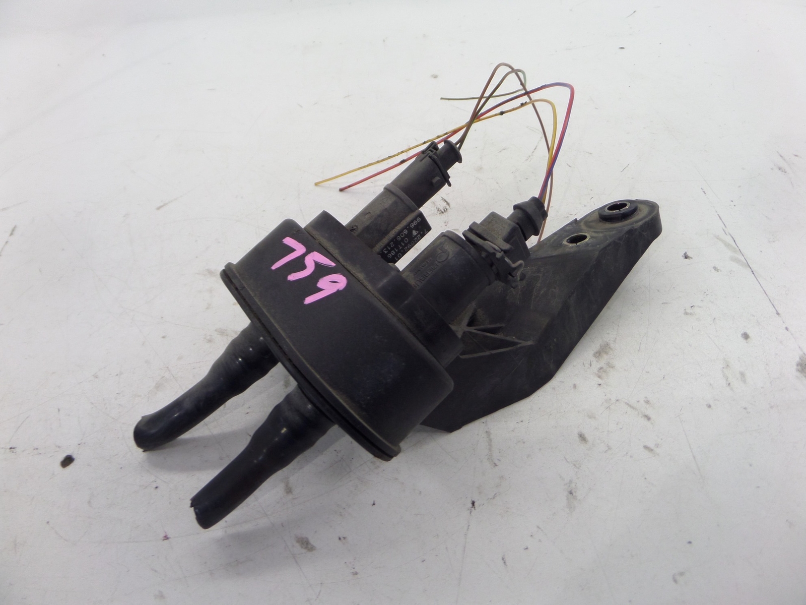 Porsche Boxster Fuel Tank Vapor Control Valve 986 9704 OEM 996.605.213