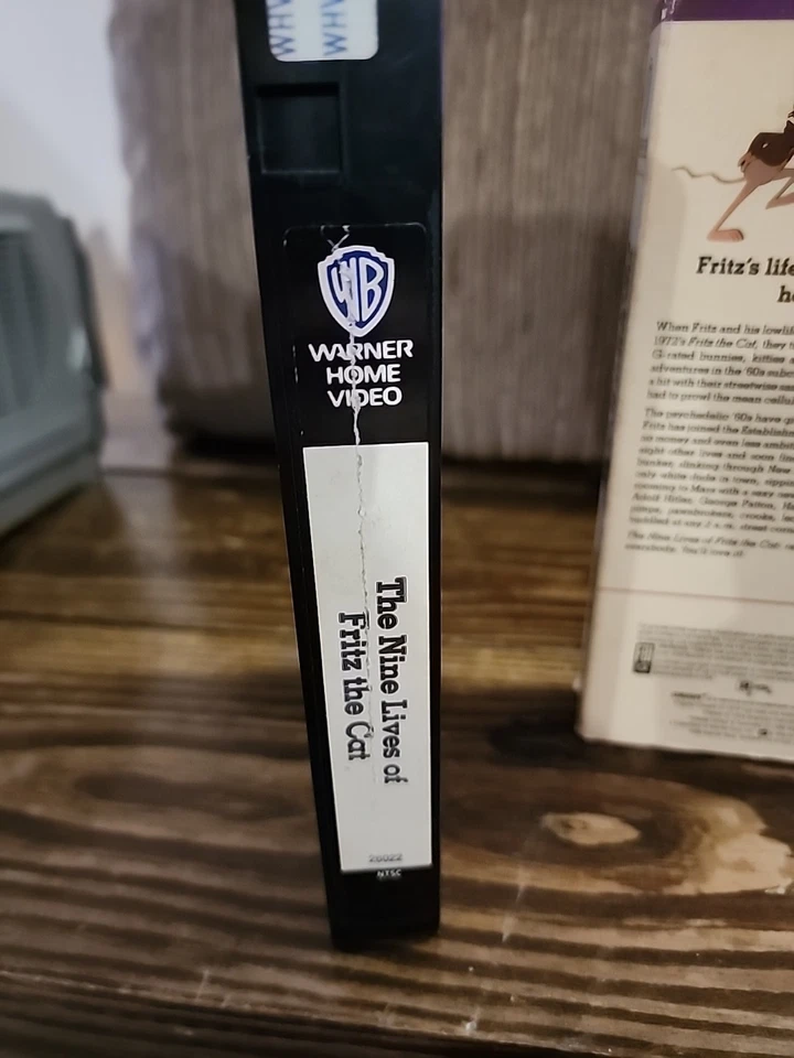 THE NINE LIVES OF FRITZ THE CAT-(VHS-1974)WARNER BROTHERS VIDEO-RARE-  - Image 4 of 4