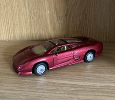 Maisto Jaguar XJ220 1/40 Diecast Model Car No Box