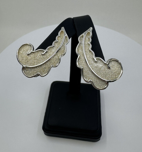 Vintage 1950's Sarah Coventry Sugar Charmer Leaf Clip-On Earrings