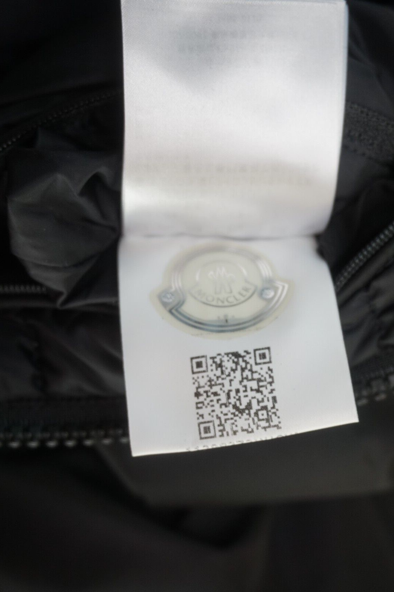 Moncler Charnier Men's Black Logo Down Parka Jacket Size 4 Moncler Charnier Men's Black Logo Down Parka Jacket Size 4