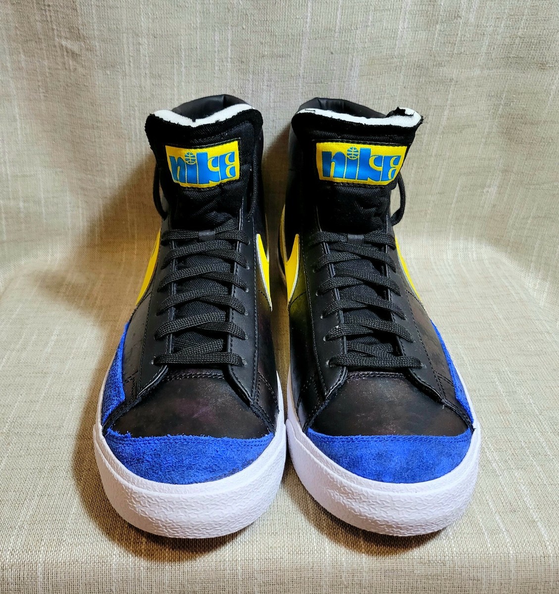 NIKE Mens Peace Love & Basketball Blazer Mid '77 Multi Black Blue