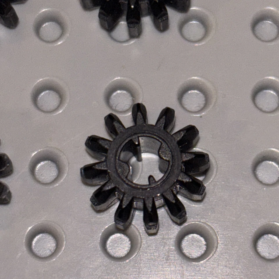 LEGO 32270, photo 2 of 3
