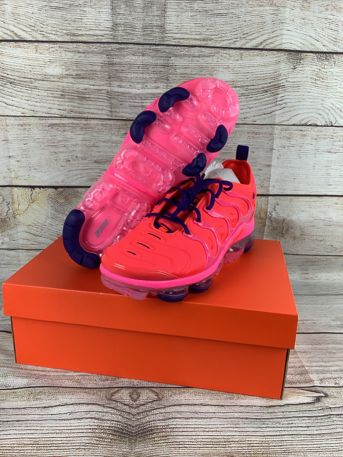 vapormax neon red