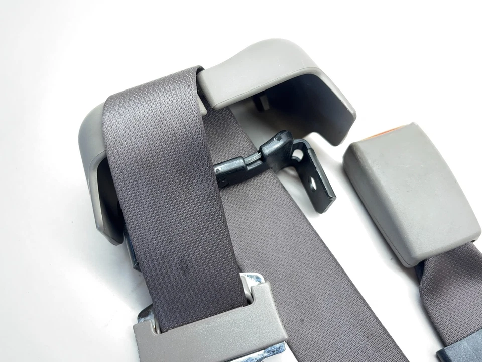 Retractor central trasero 2002-05 Ram 1500 2003-05 Ram 2500 3500 5GU501L8AG Taupe L5 Foto 4 de 4