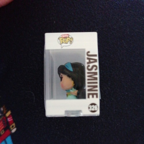 Disney Princess Aurora Bitty Pop! - Miniature Funko Pops! - Picture 2 of 3