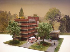 H0 Diorama HO 1:87 Gebäude Stadt Krankenhaus...