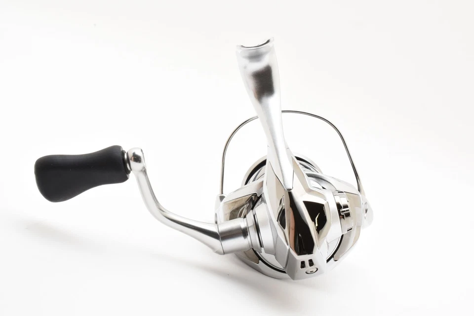 Shimano 23 STRADIC C2000SHG Carrete De Spinning Casi Mint Desde JAPÓN #2562 - Imagen 4 de 4