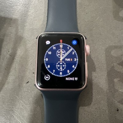 APPLE WATCH SERIES 2 38MM ALUMINIUM CASE ROSE GOLD (A1757) - With Accessories
