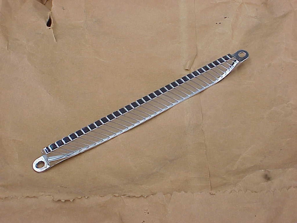 Dodge Matador Polara 1960 60 NOS MoPar cuarto panel insertado #1952904 Foto 2 de 3