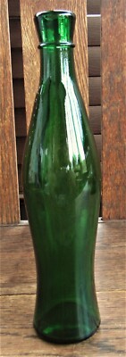 neat old pretty green bottle - nice bud vase
