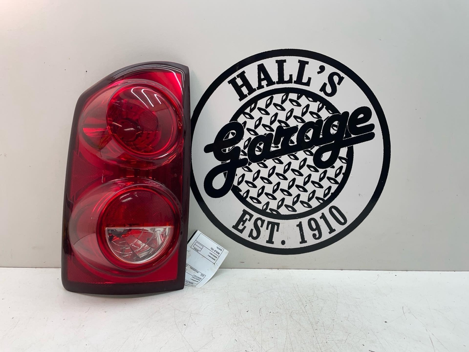 DODGE PICKUP 1500 Left Driver Side Tail Light Assembly 2007 2008