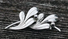 Vintage Forstner Sterling Silver Berry & Leaf Designed Brooch / Pin