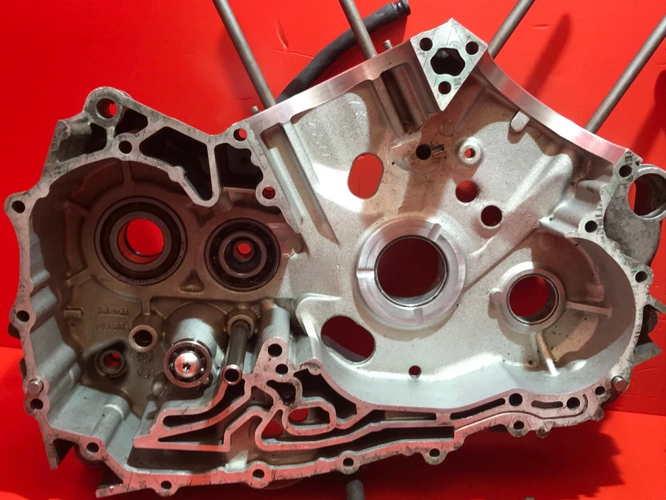 APRILIA TUONO RSV1000 MILLE ENGINE CRANK CASES CRANK CASINGS GEN 1 - Image 4 of 4