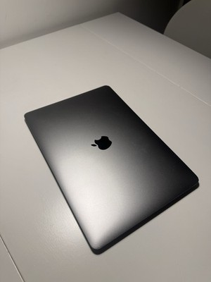 Apple Mac Book Pro 13 Zoll, 2017, zwei Thunderbolt 3 Anschlüsse